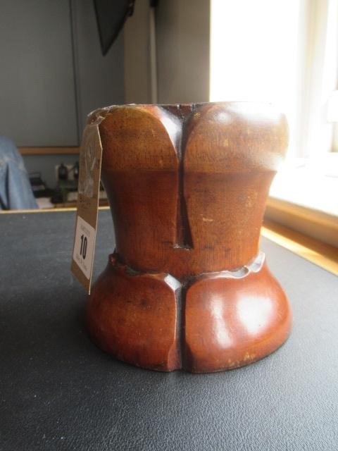 ANTIQUE CHINESE LOTUS FLOWER BRUSH POT Image