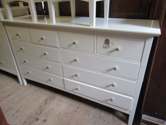 TEN DRAWER CHEST Image