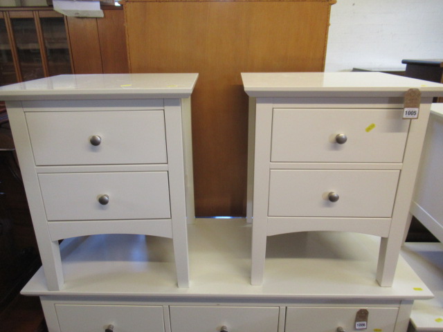 PAIR OF WHITE BEDSIDE CABINETS Image