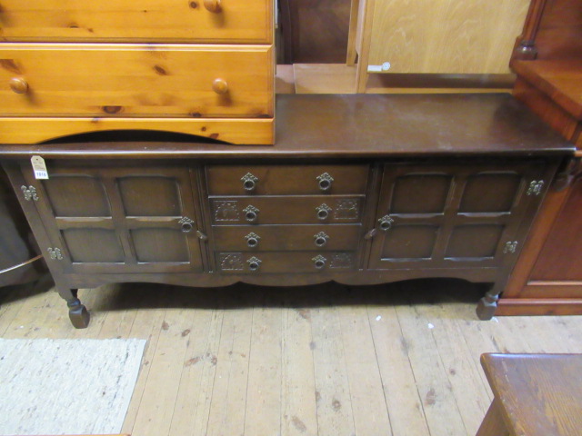 OAK SIDEBOARD Image