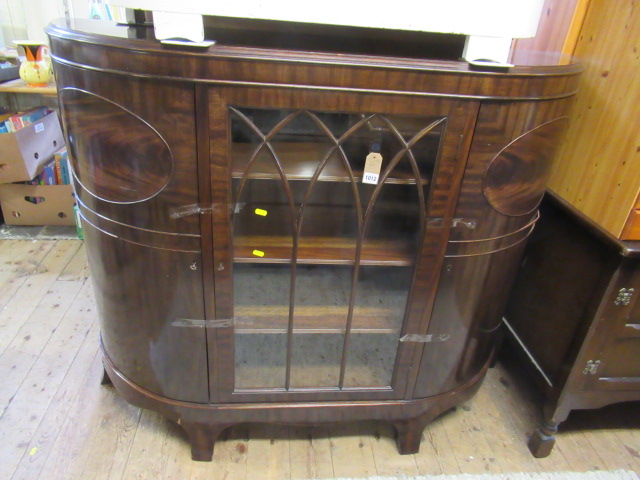 DISPLAY CABINET Image