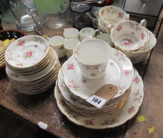 GROSVENOR CHINA PART BREAKFAST SERVICE Image