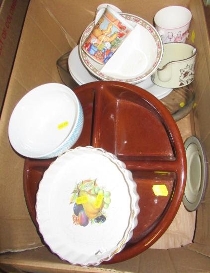 QUANTITY OF CERAMICS AND A GLASS BAKING DISH Image