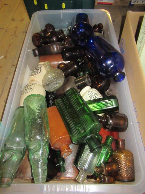 BOX OF OLD BOTTLES ETC Image