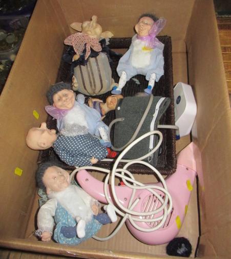 BOX OF MISCELLANEOUS INCLUDING DOLLS Image