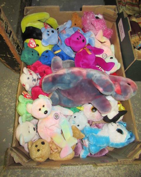 BOX OF TY BEANIE TOYS Image