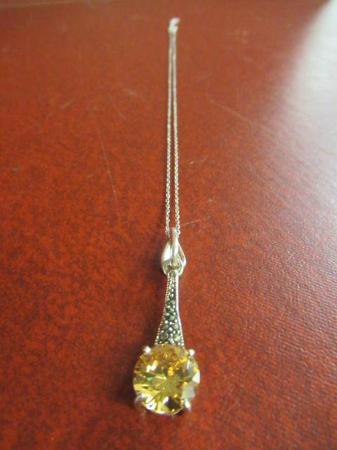 SILVER CITRINE AND MARCASITE PENDANT ON SILVER CHAIN Image