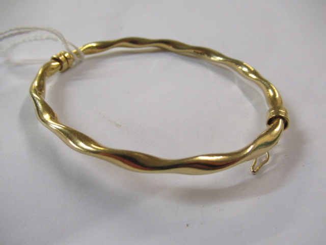 9CT GOLD BANGLE Image