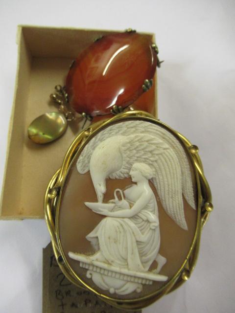 TWO CAMEO BROOCHES AND A PAIR OF EARRINGS Image