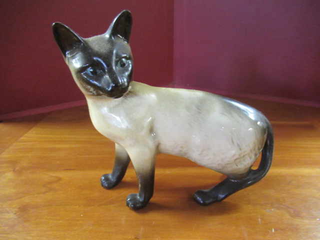 BESWICK SIAMESE CAT Image