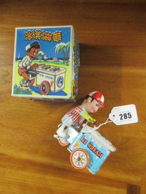 CLOCKWORK ICE CREAM VENDOR IN ORIGINAL BOX Image