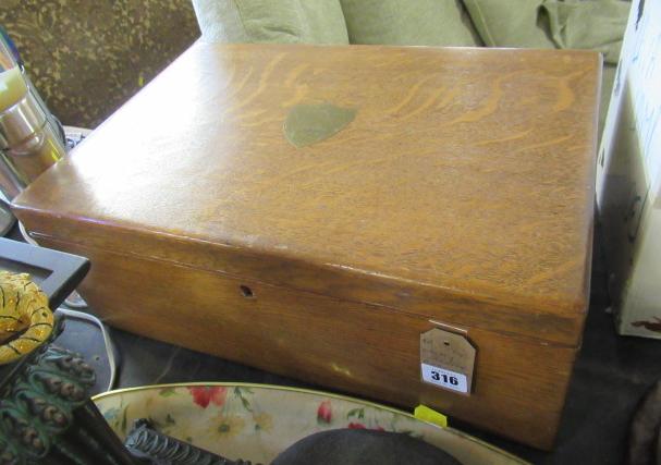EMPTY CUTLERY BOX WITH KEY Image