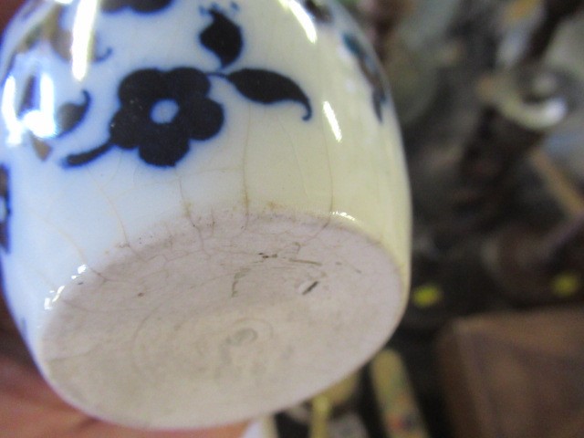 BOX OF CERAMICS INCLUDING TANKARDS Image