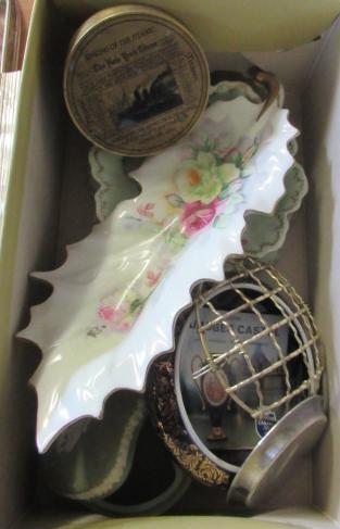 SMALL BOX OF MIXED ITEMS INCLUDING JASPERWARE Image