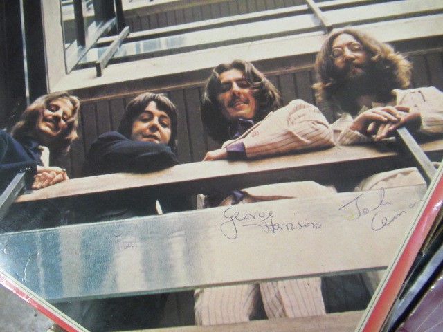 BEATLES RED ALBUM (POSSIBLY SIGNED) AND OTHER SIGNED LP RECORDS Image