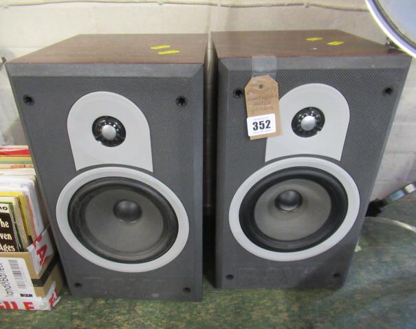 BOWERS AND WILKINS DM550 SPEAKERS Image