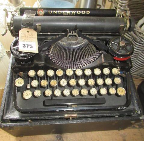 UNDERWOOD TYPEWRITER Image