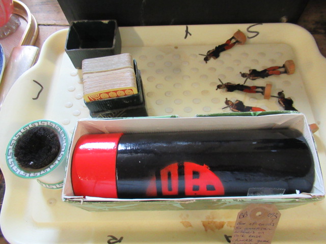 BOX OF CARDS WITH FIVE AMERICAN TOY SOLDIERS ON CORK BASE AND CHINESE GAME AND PORCELAIN BRUSH Image