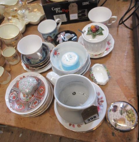 QUANTITY OF CERAMICS Image