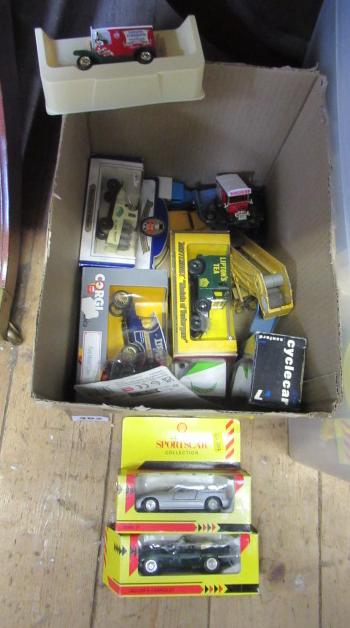 BOX OF DIECAST VEHICLES Image