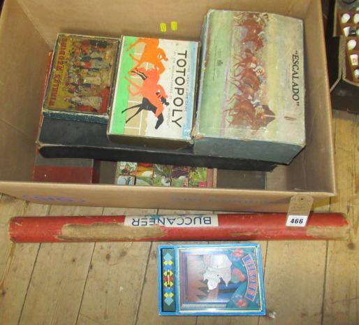 BOX OF VINTAGE GAMES INCLUDING TOTOPOLY AND MONOPOLY Image