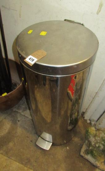 STAINLESS STEEL PEDDLE BIN Image