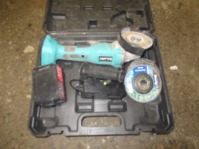 CASED CORDLESS GRINDER Image