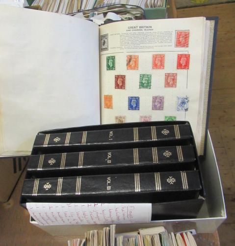 ALBUMISED COLLECTION OF KENSITAS SILKS WITH AN ALBUM OF STAMPS Image