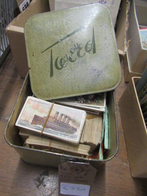 VINTAGE TIN OF CIGARETTE CARDS Image