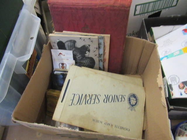 BOX OF WILLS AND SENIOR SERVICE CIGARETTE CARDS Image
