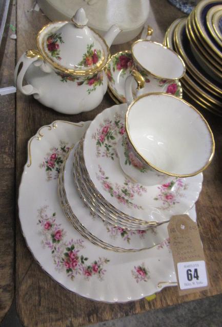 SMALL QUANTITY OF ROYAL ALBERT TEAWARE Image