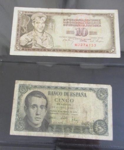 ALBUM OF BRITISH AND WORLD BANK NOTES Image
