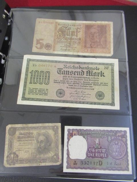 ALBUM OF BRITISH AND WORLD BANK NOTES Image