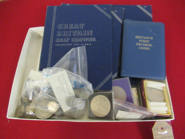 WHITMAN FOLDERS OF BRITISH CUPRO NICKEL AND OTHER COINS INCLUDING CROWNS Image