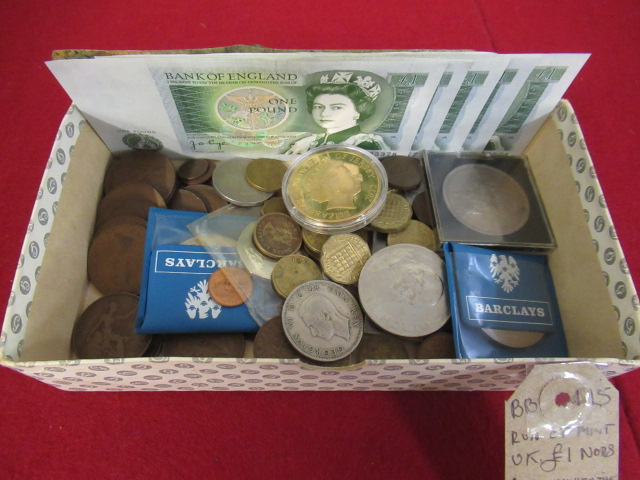 RUN OF MINT UK ONE POUND NOTES WITH COMMEMORATIVE CROWNS ETC Image