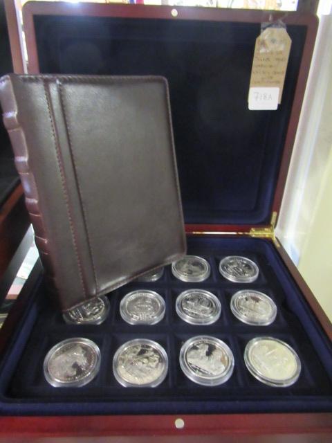 NELSON 2005/NAPOLEON CASED SET OF 12 SILVER CROWNS WITH CERTIFICATES Image