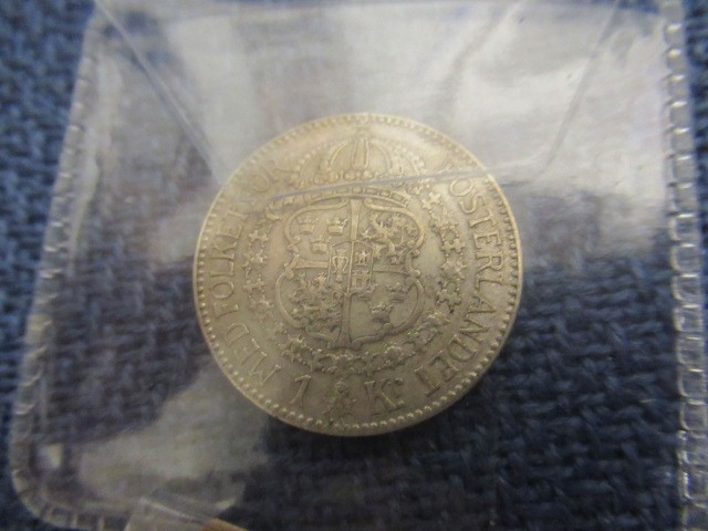 SILVER 1915 SWEDISH KRONA COIN Image