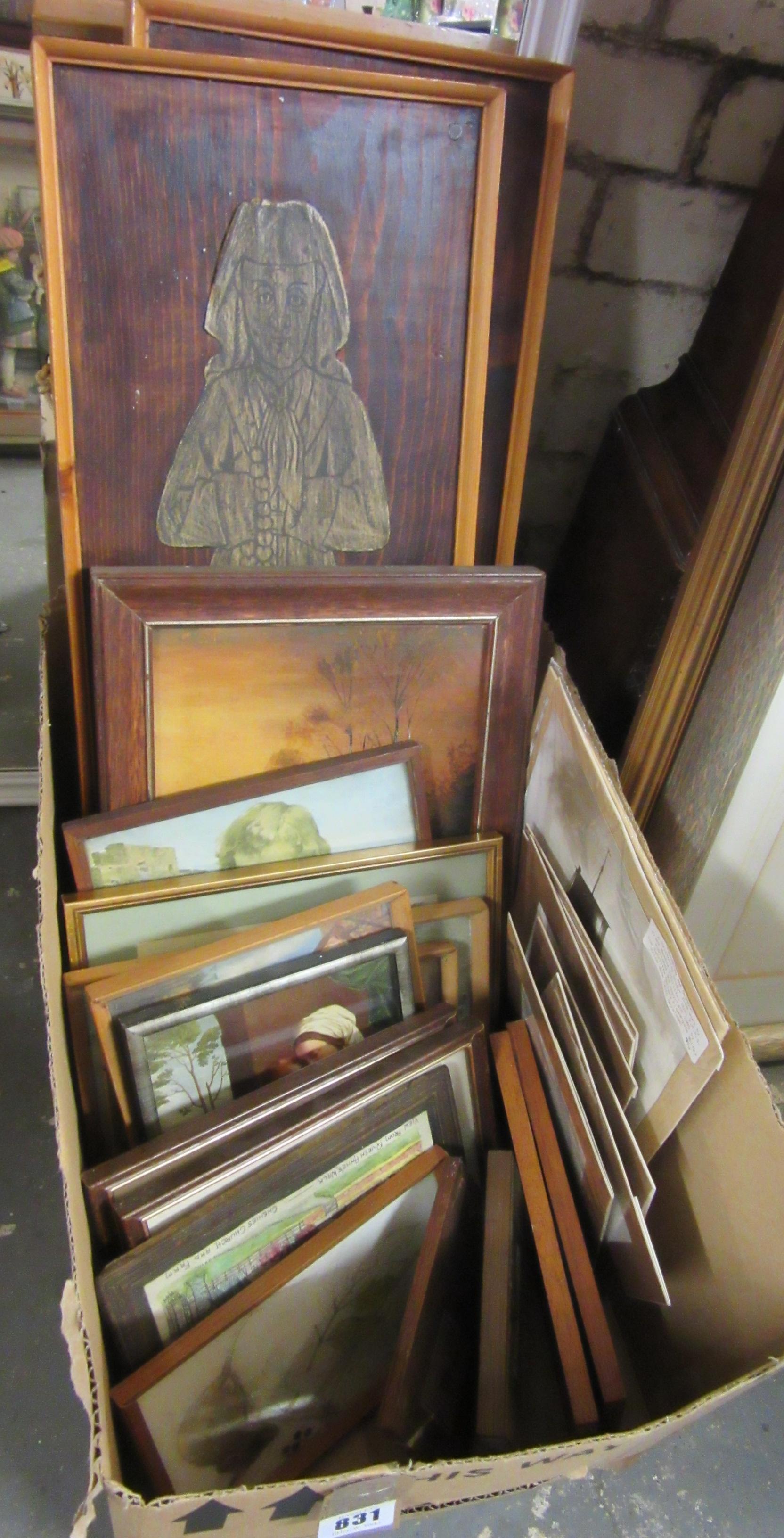 BOX OF PRINTS AND PICTURES INCLUDING TWO BRASS RUBBINGS Image