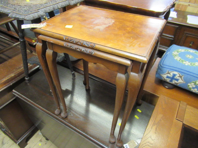 NEST OF TWO TABLES Image