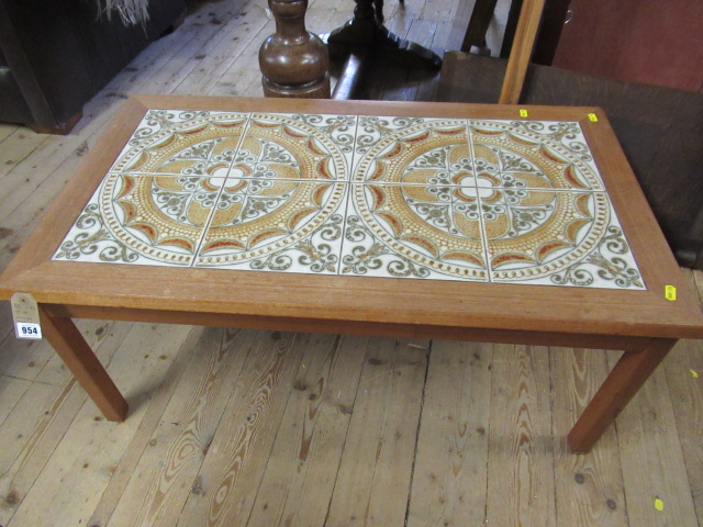 TILE TOP COFFEE TABLE Image