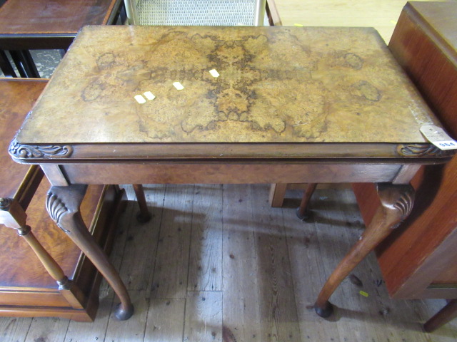 WALNUT SIDE TABLE Image