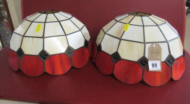 PAIR OF TIFFANY STYLE LAMPSHADES Image