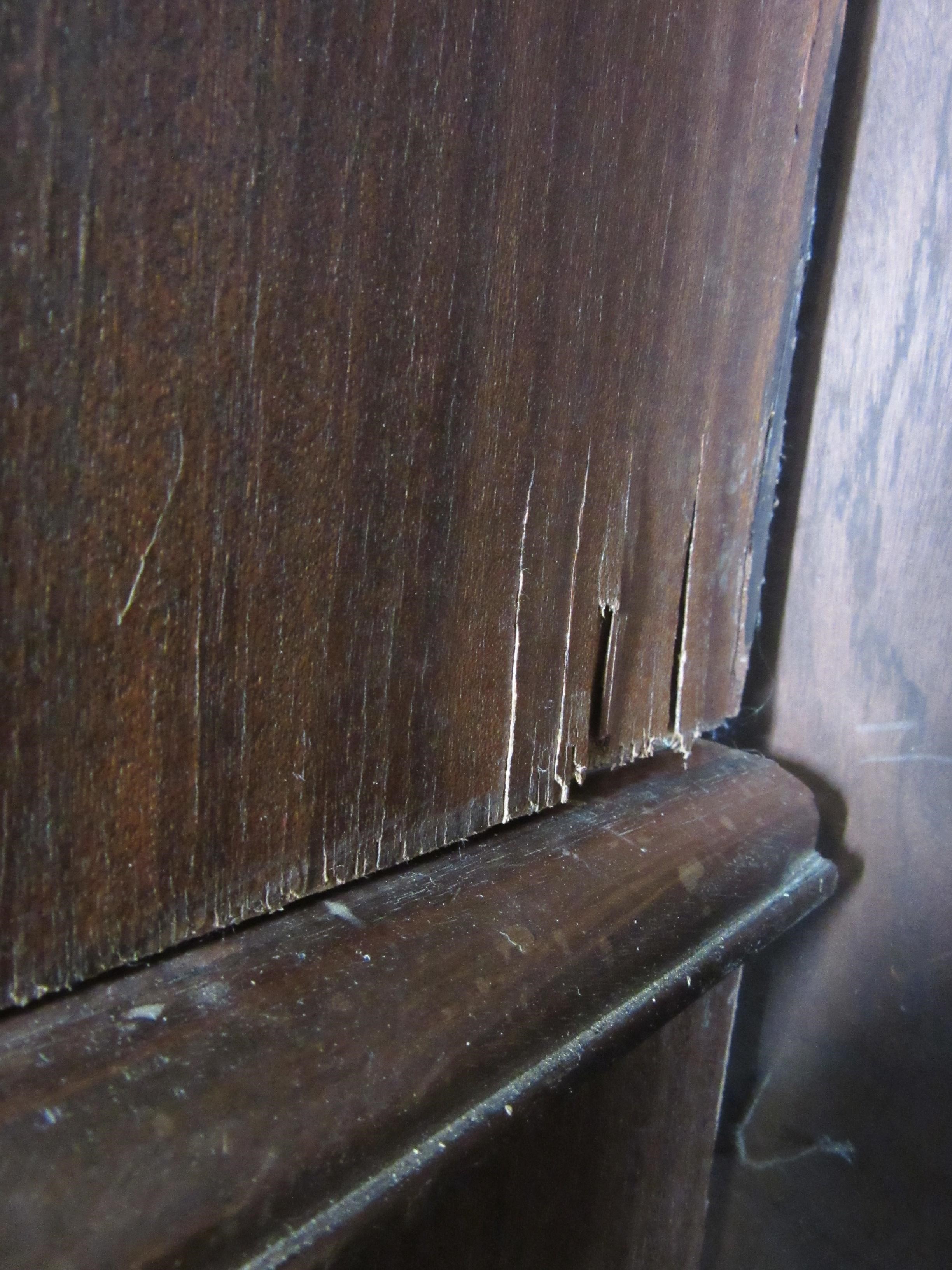 LARGE DISPLAY CABINET Image