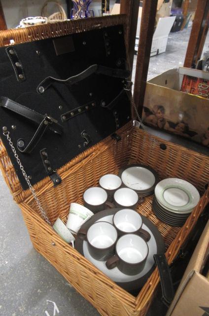 PICNIC BASKET AND CONTENTS Image