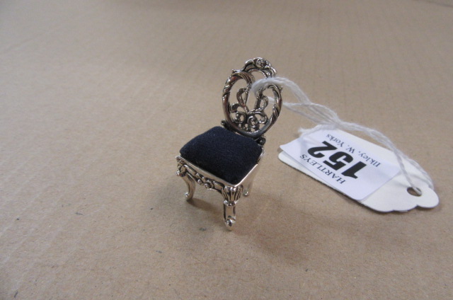 SILVER CHAIR PIN CUSHION Image