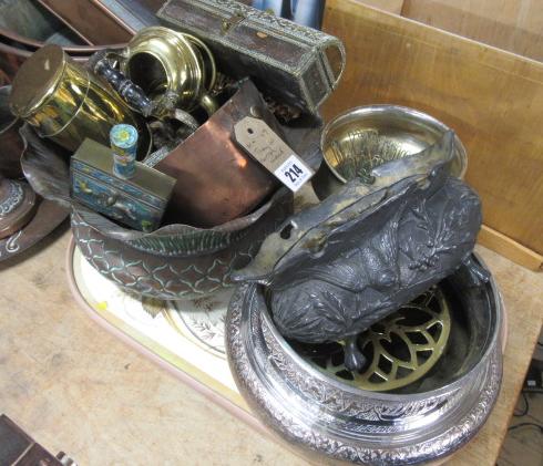 TRAY OF METAL WARE Image