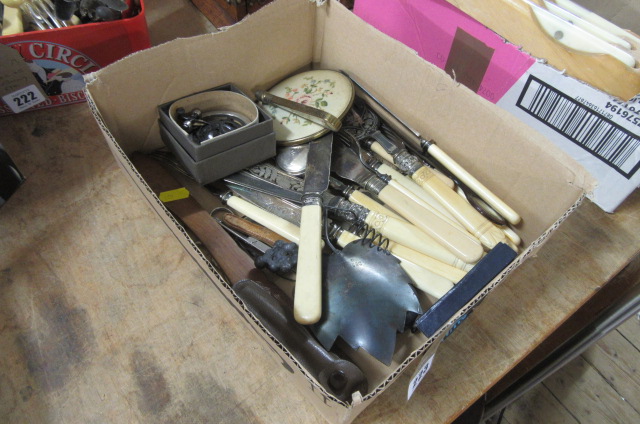 BOX OF MISCELLANEOUS ITEMS Image