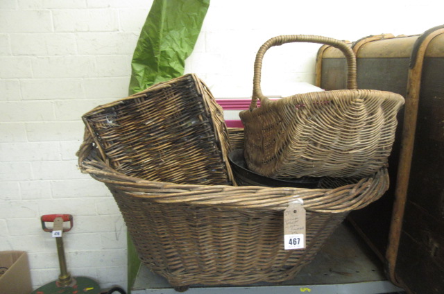 WICKER BASKET Image