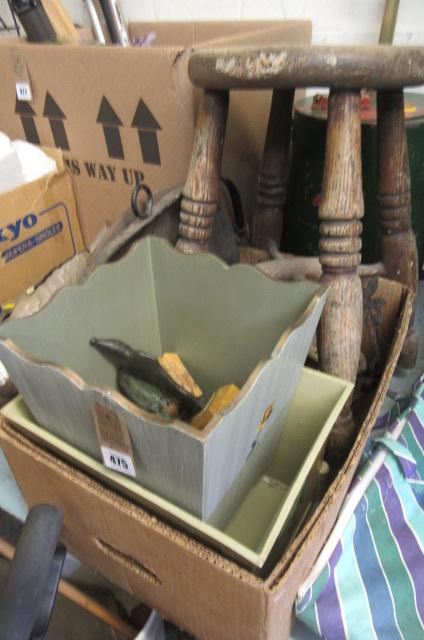 BOX WITH STOOL Image