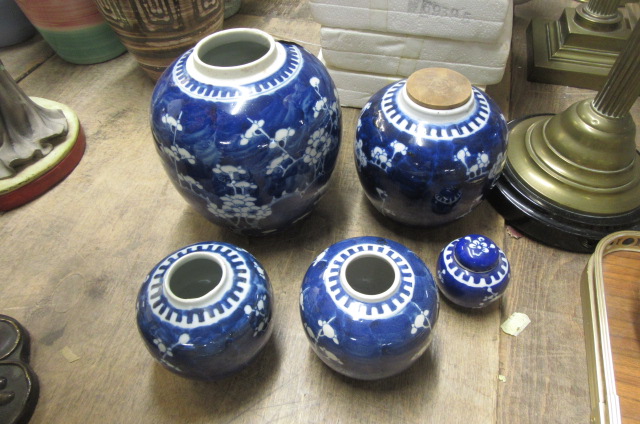 QUANTITY OF MATCHING GINGER JARS ETC Image